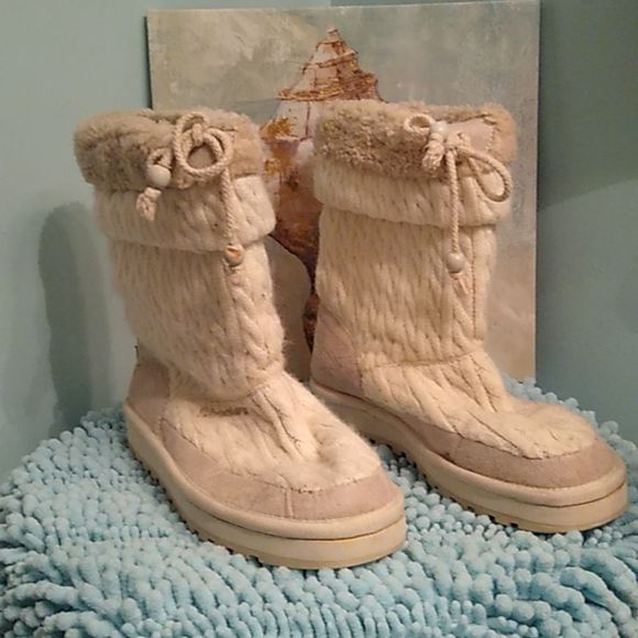 Skechers Shoes - Sketchers 8.5 White Woven Warm Boots